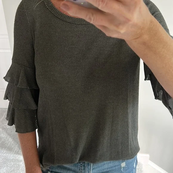 Grey Tiered Ruffle Sleeve Top - Picture 5 of 8